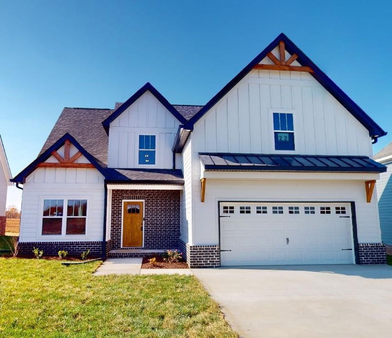 Clarksville House: 221 Bluebell Drive