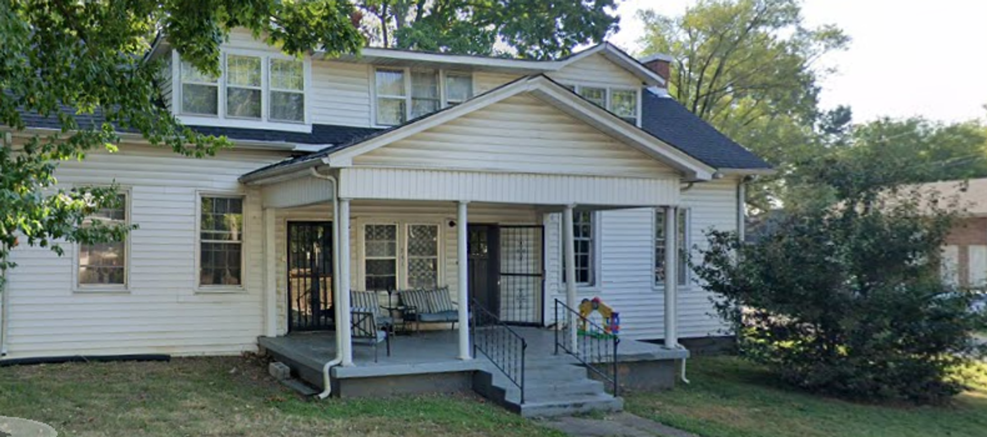 Clarksville Apartment: 541 Greenwood Ave.