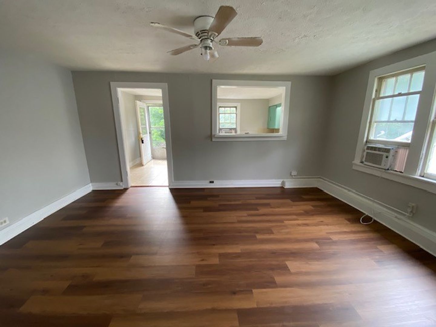 Lebanon Apartment: 113 S Hatton Ave