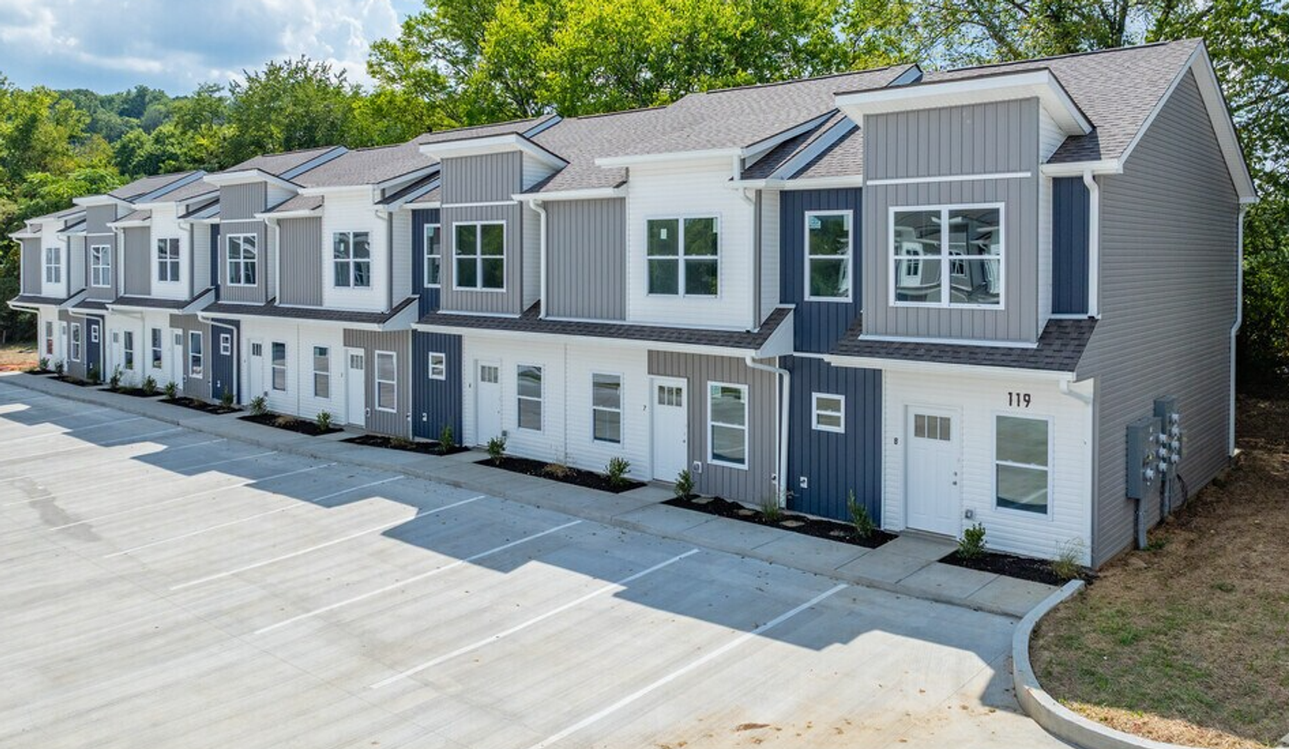 Gordonsville Apartment: Caney Commons Dr.