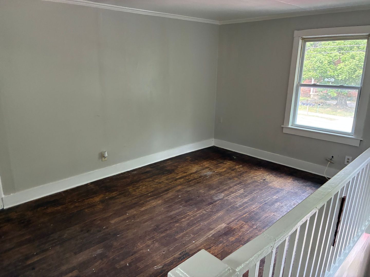 Lebanon Apartment: 105 N Hatton Ave