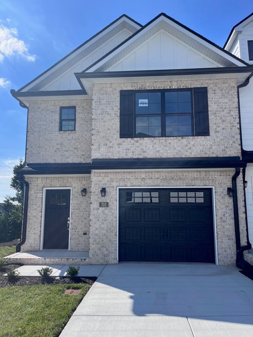 Lebanon Apartment: Stonehaven Villa Townhomes