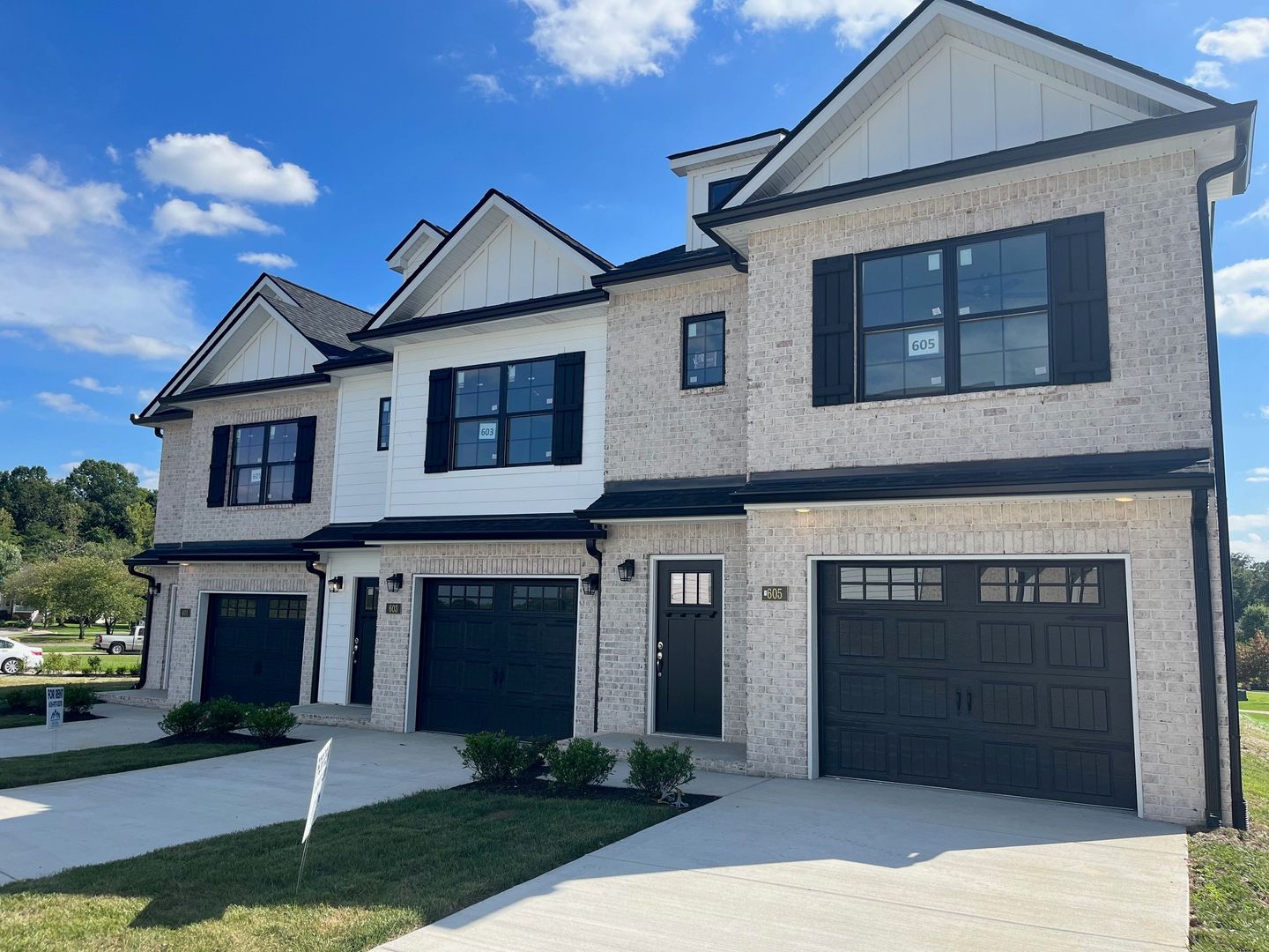 Lebanon Apartment: Stonehaven Villa Townhomes