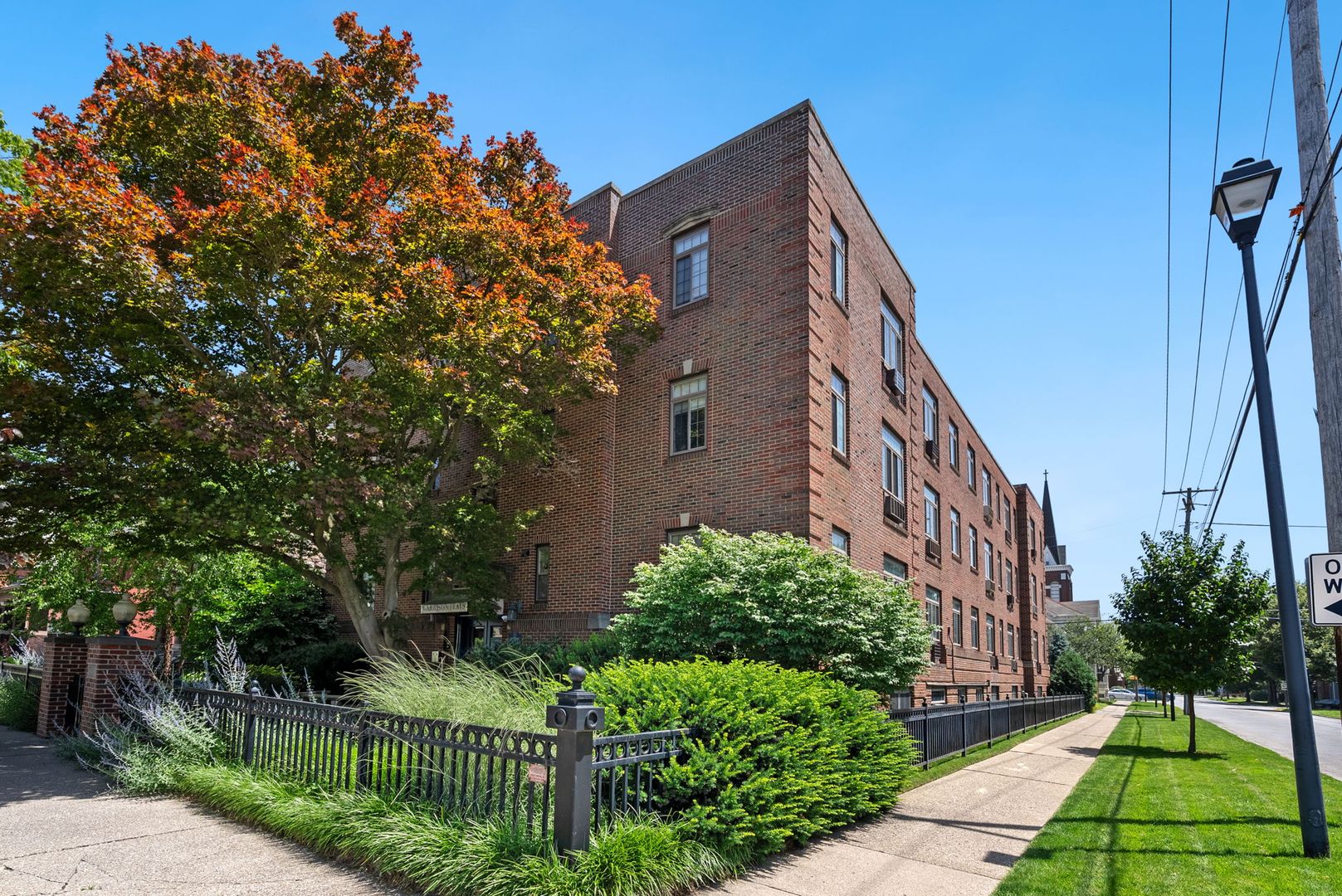 Fort Wayne Apartment: 733 W. Wayne St.