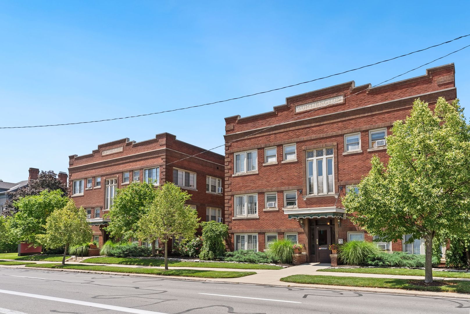 Fort Wayne Apartment: 425-431 E. Wayne St.