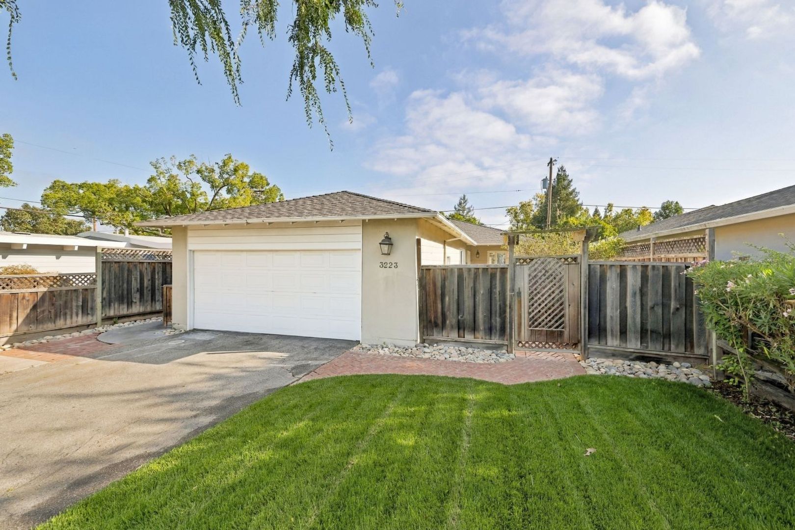 Palo Alto House: 3223 Bryant St