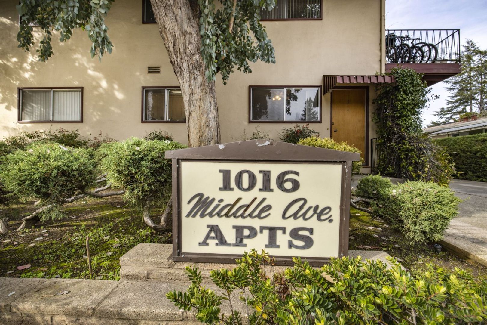 Menlo Park Apartment: 1016 Middle Ave
