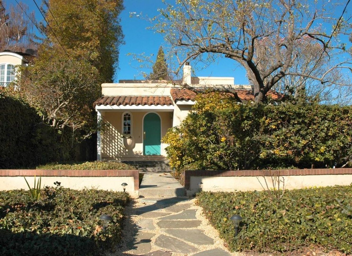 Menlo Park House: 1030 College Ave