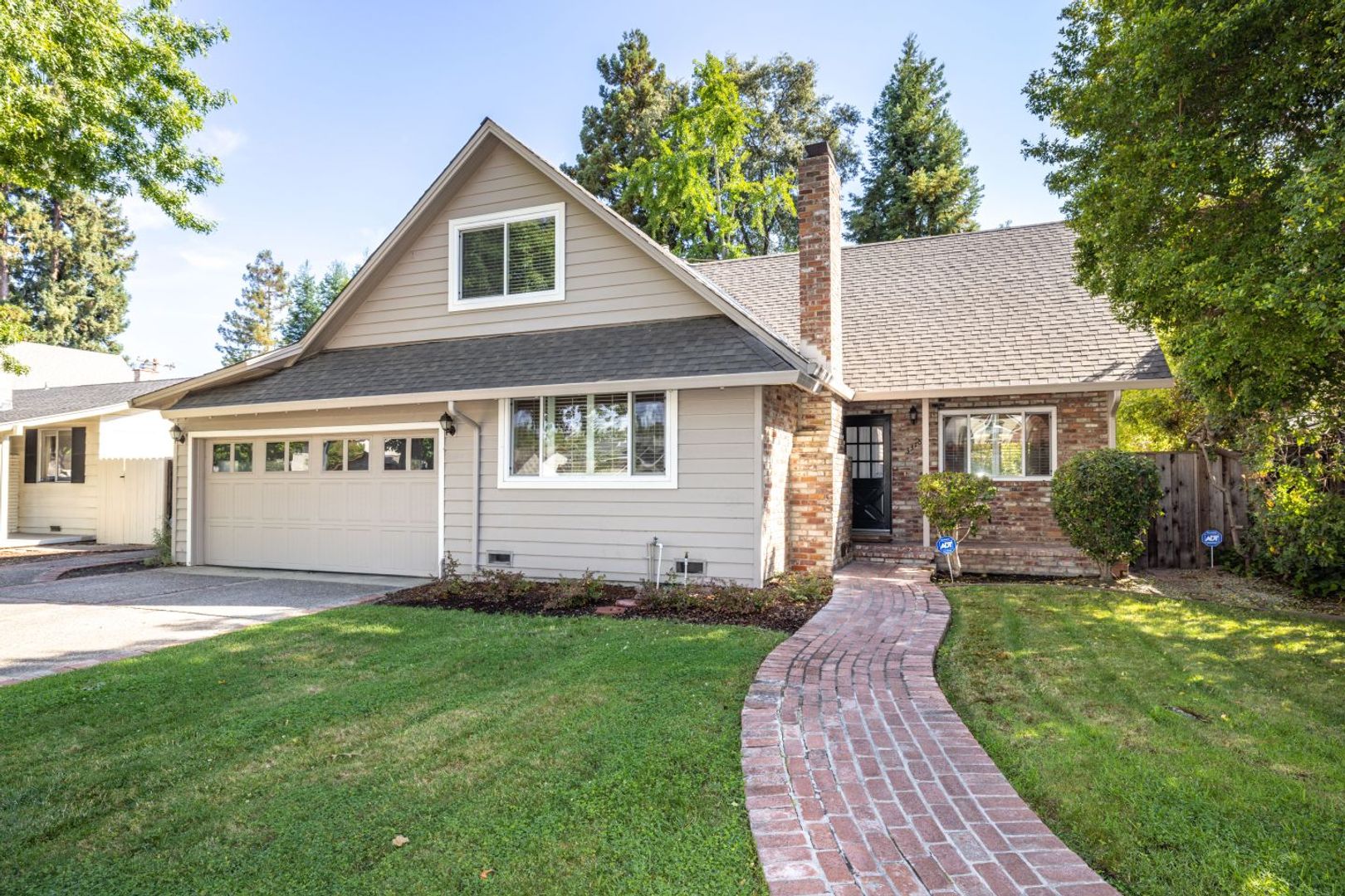 Palo Alto House: 3378 St. Michael Drive