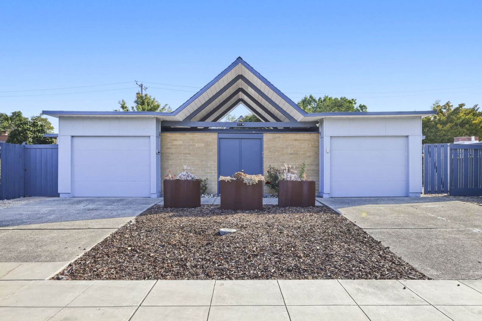 Palo Alto House: 188 Ferne Ct