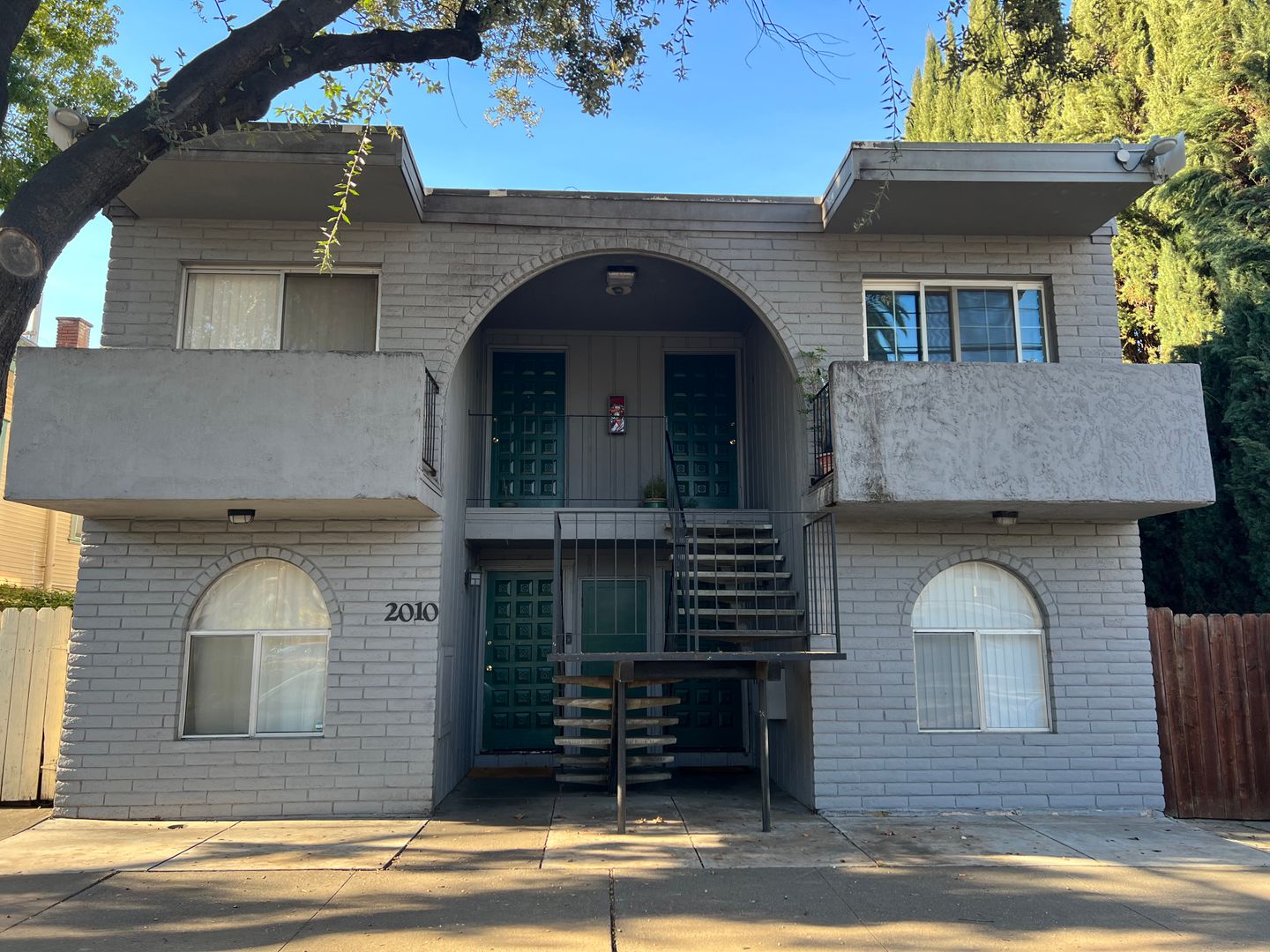 Sacramento Apartment: 2010 18th Street