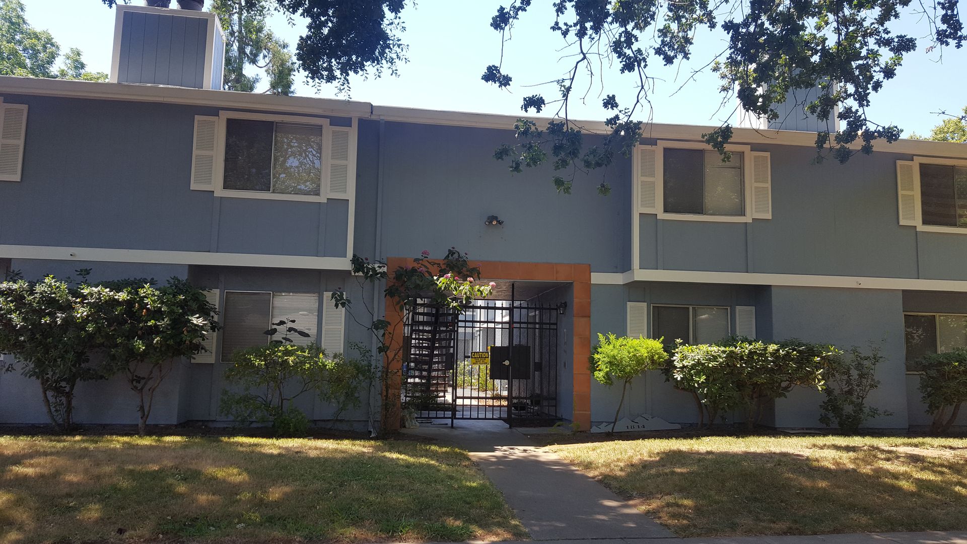 Sacramento Apartment: 1814 V Street