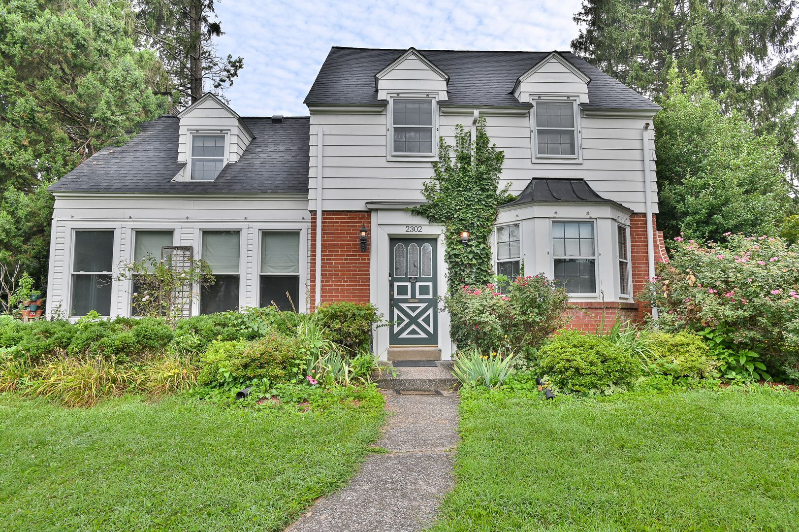 Beautiful Single Family in Bellevue Park