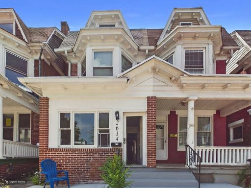 Spacious Home in Harrisburg – photo 1