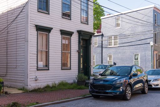 2 Bedroom on Herr St – photo 1
