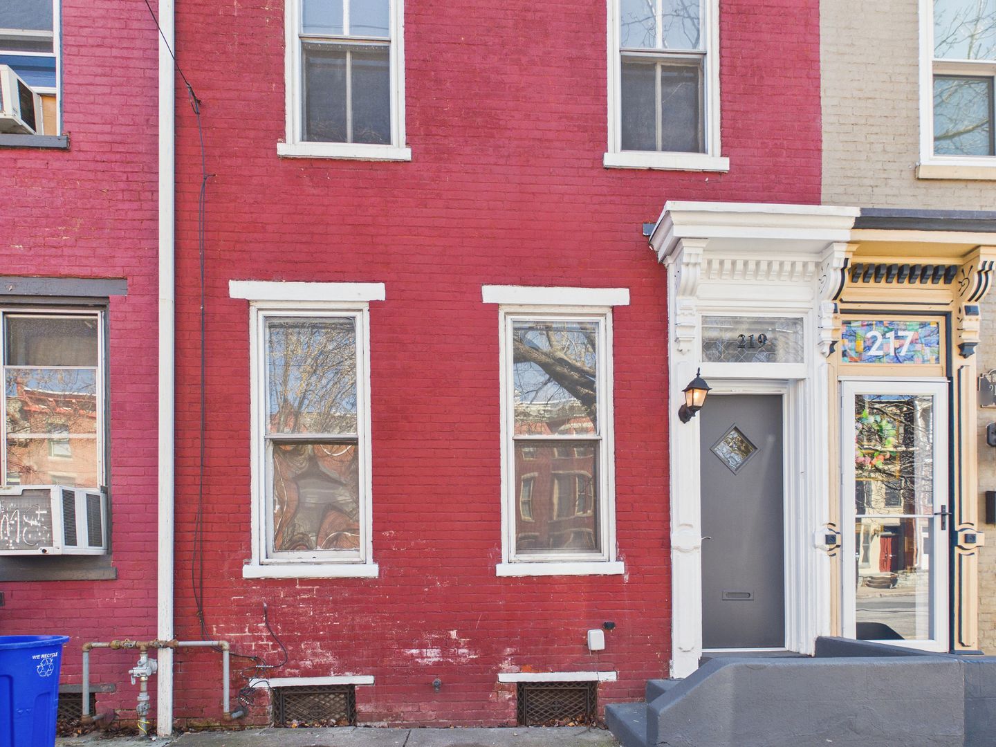 Harrisburg House: 219 Reily St
