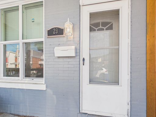 Townhouse on 15th Street – photo 1