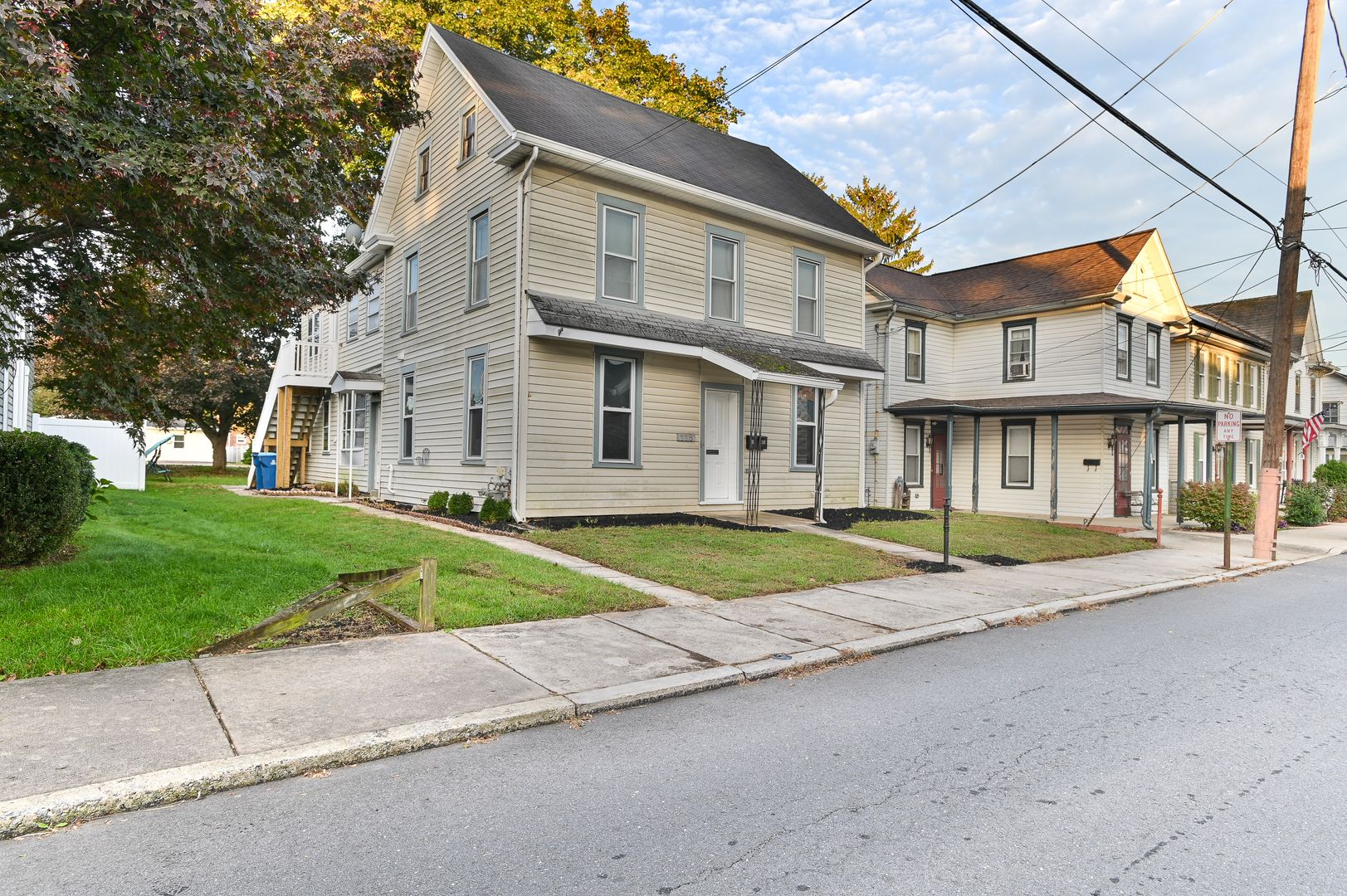 Hummelstown Apartment: 118 South Railroad St