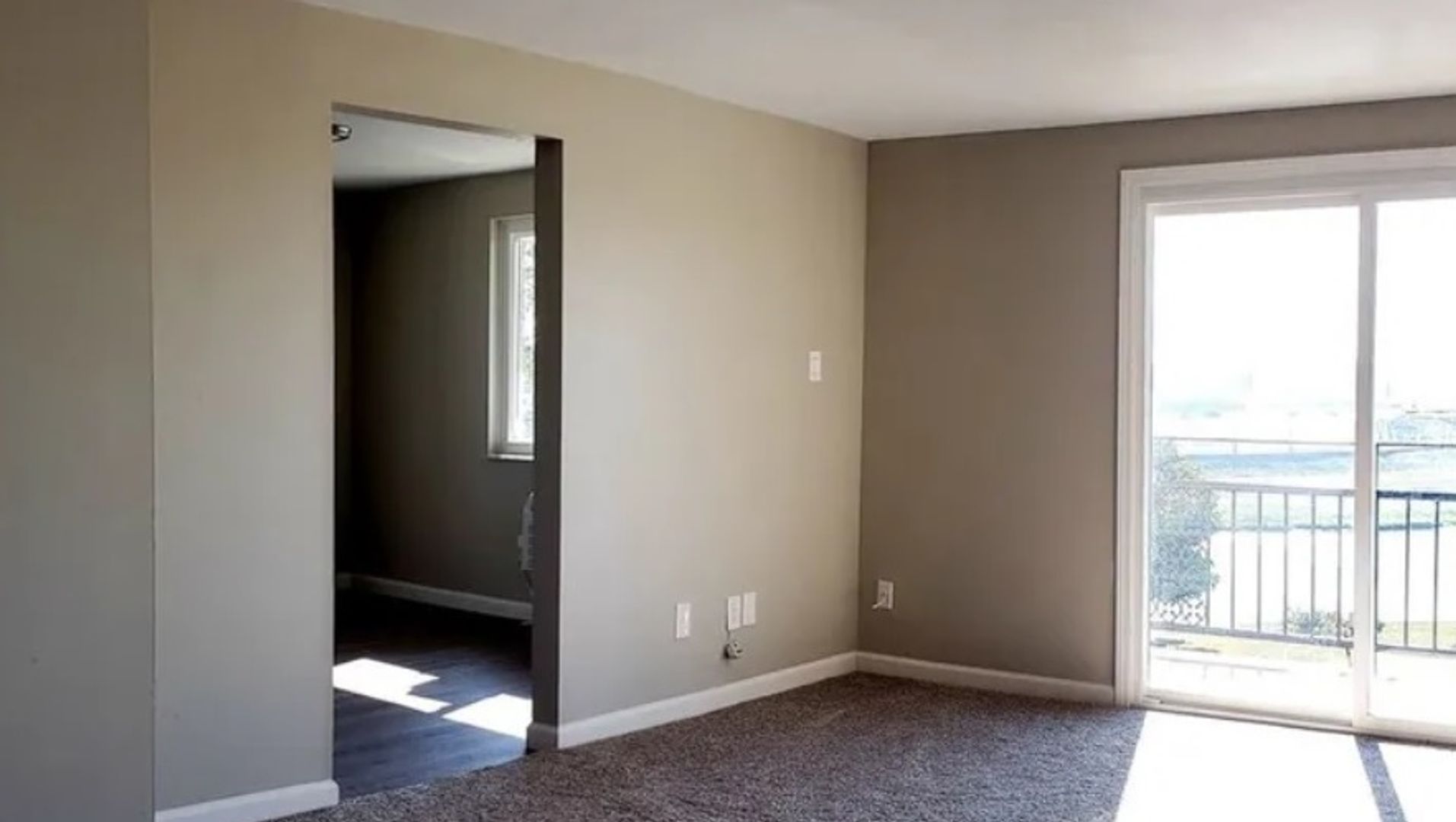 Dayton Apartment: 848 Riverview Terrace