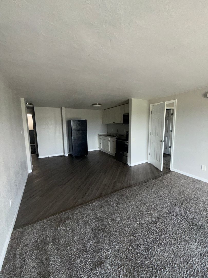 Dayton Apartment: 848 Riverview Terrace