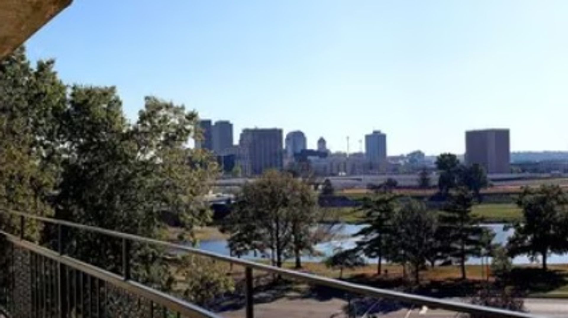 Dayton Apartment: 848 Riverview Terrace