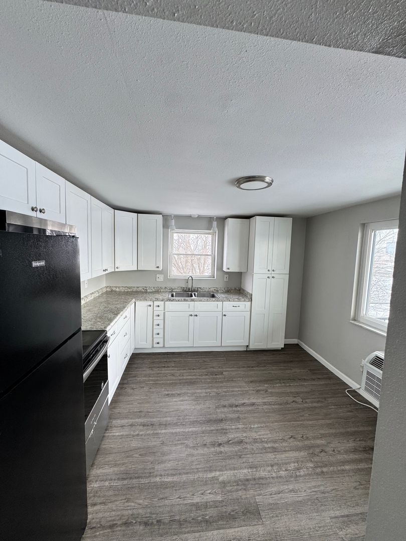 Dayton Apartment: 848 Riverview Terrace