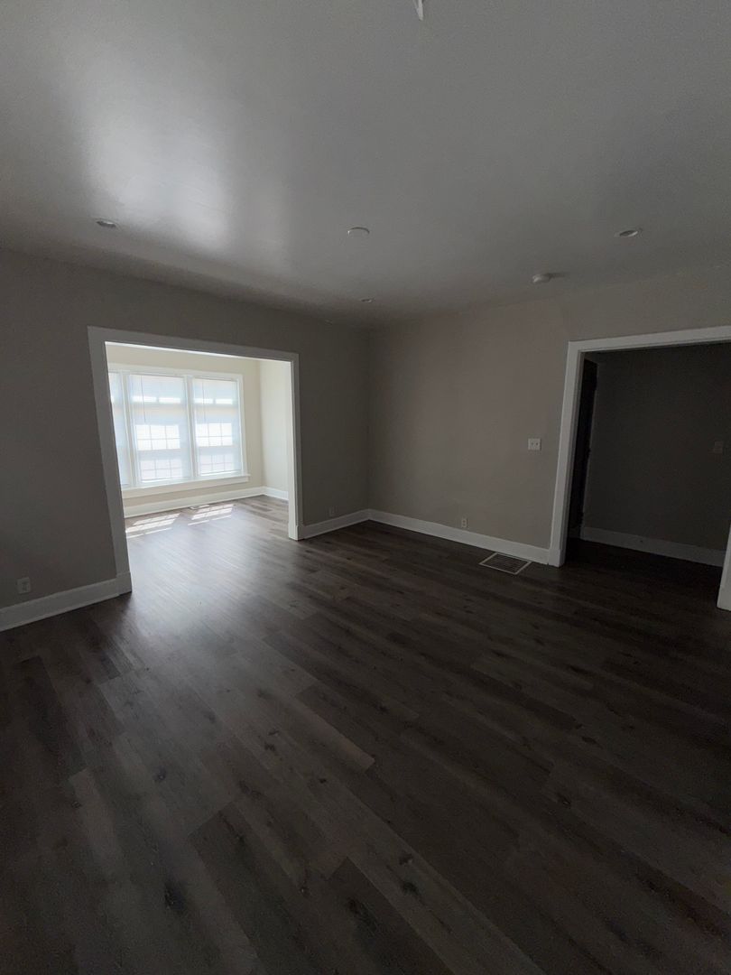 Indianapolis Apartment: 3502 salem st - 2