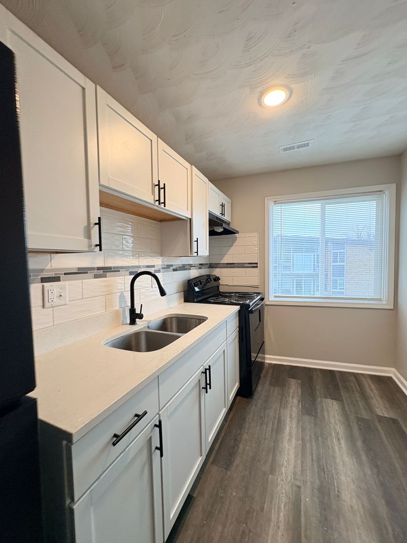 Lawrence Apartment: 9037 South Eldorado Drive