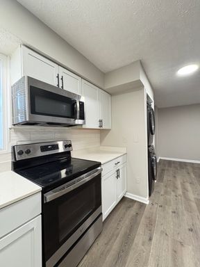 Welcome Home to Bellagio South Living: Where Comfort Meets Convenience – photo 1