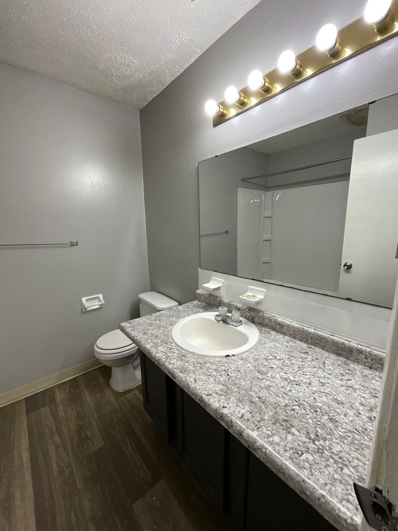 Indianapolis Apartment: 7317 Rockleigh Ave