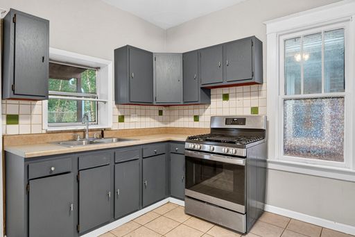 Brick Bungalow in Dogtown!! – photo 1