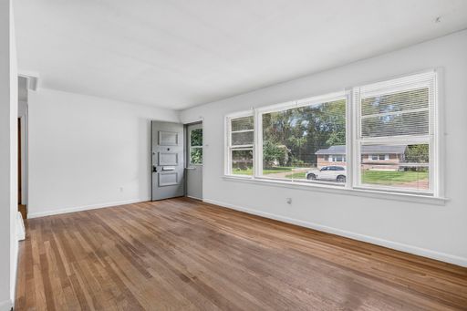 Welcome Home to 59 Fenwick Dr! – photo 1