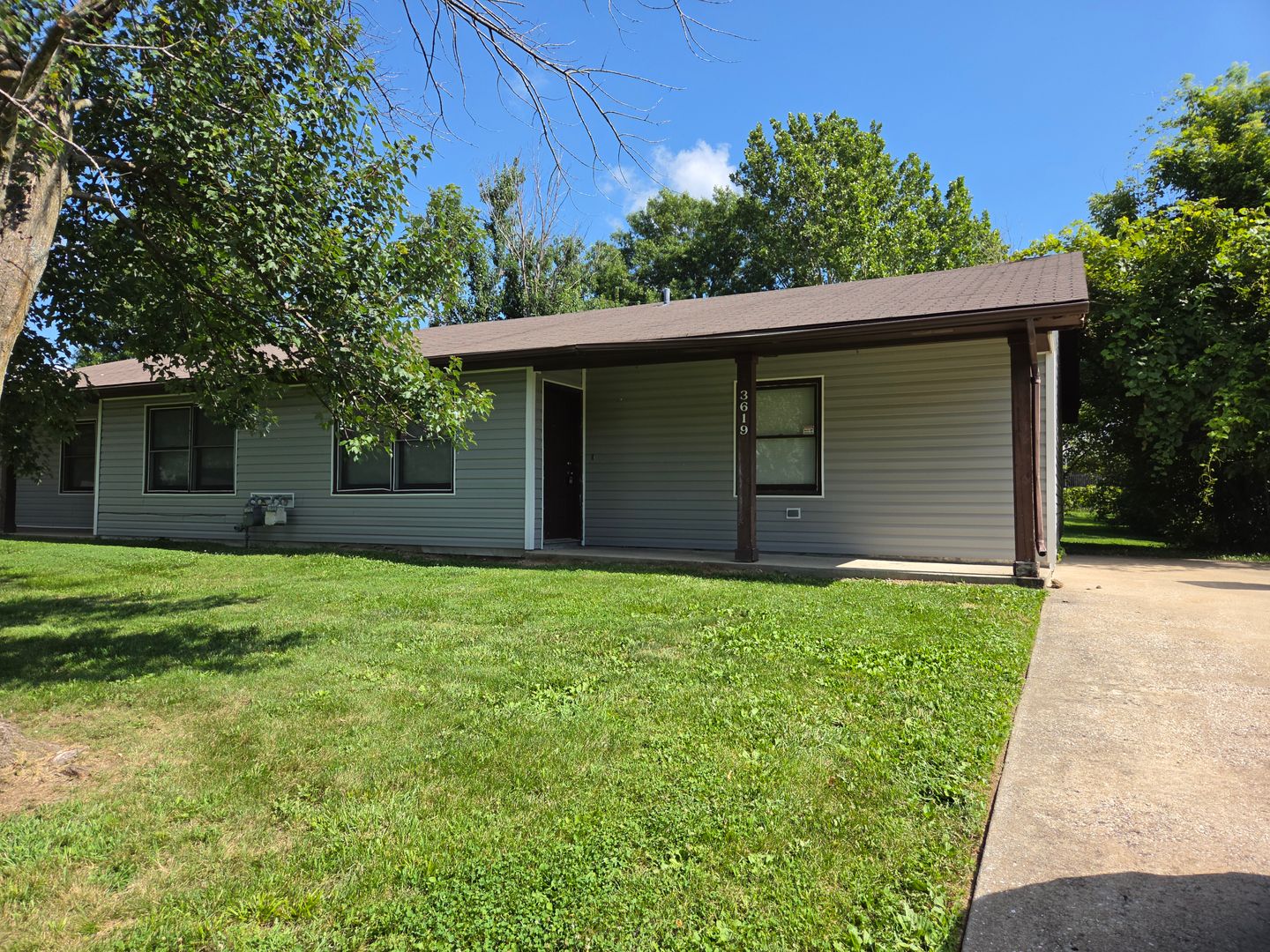 Columbia Apartment: 3617-3619 Greeley Dr