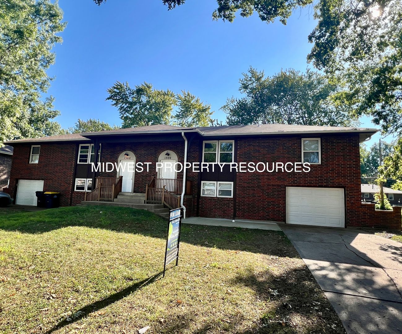 Blue Springs Townhome: 1300 NW 6th Terr