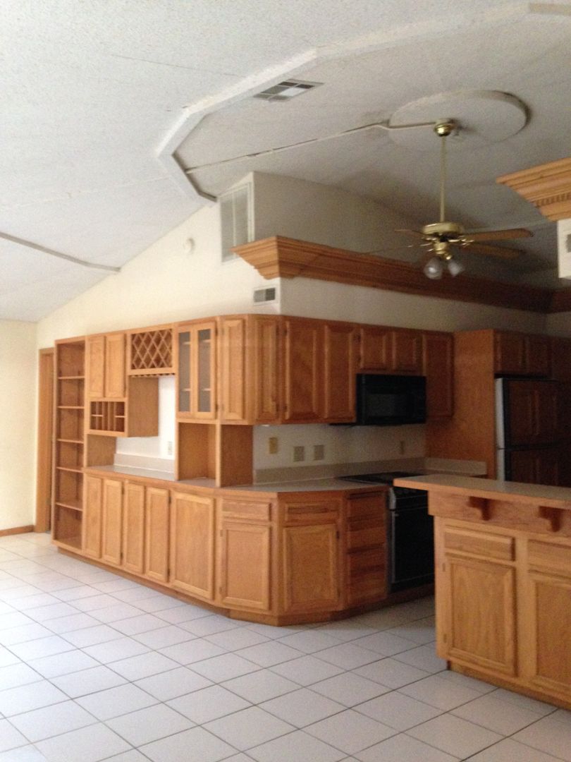 Lawrence Apartment: 2859 Four Wheel Drive