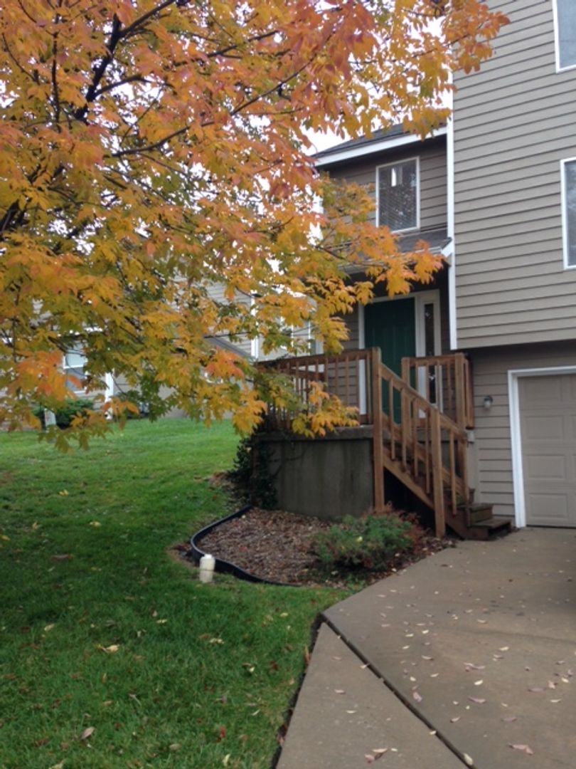 Lawrence Apartment: 501/527 California Street