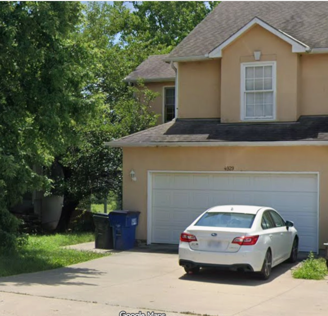 Lawrence House: 4929 Stoneback Drive