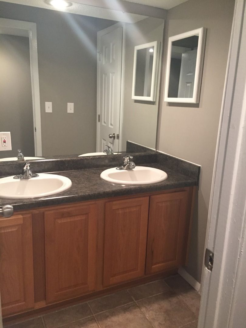 Lawrence Apartment: 2105-2113 Harvard Road