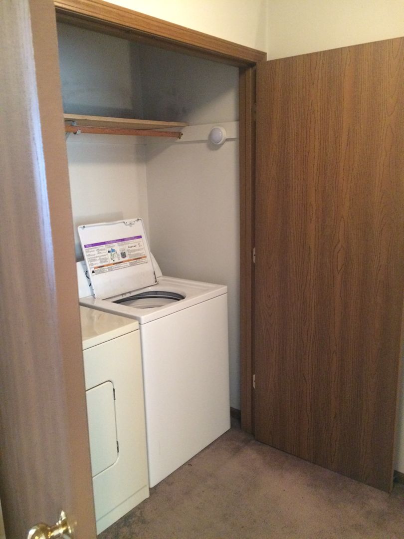 Lawrence Apartment: Jefferson Way