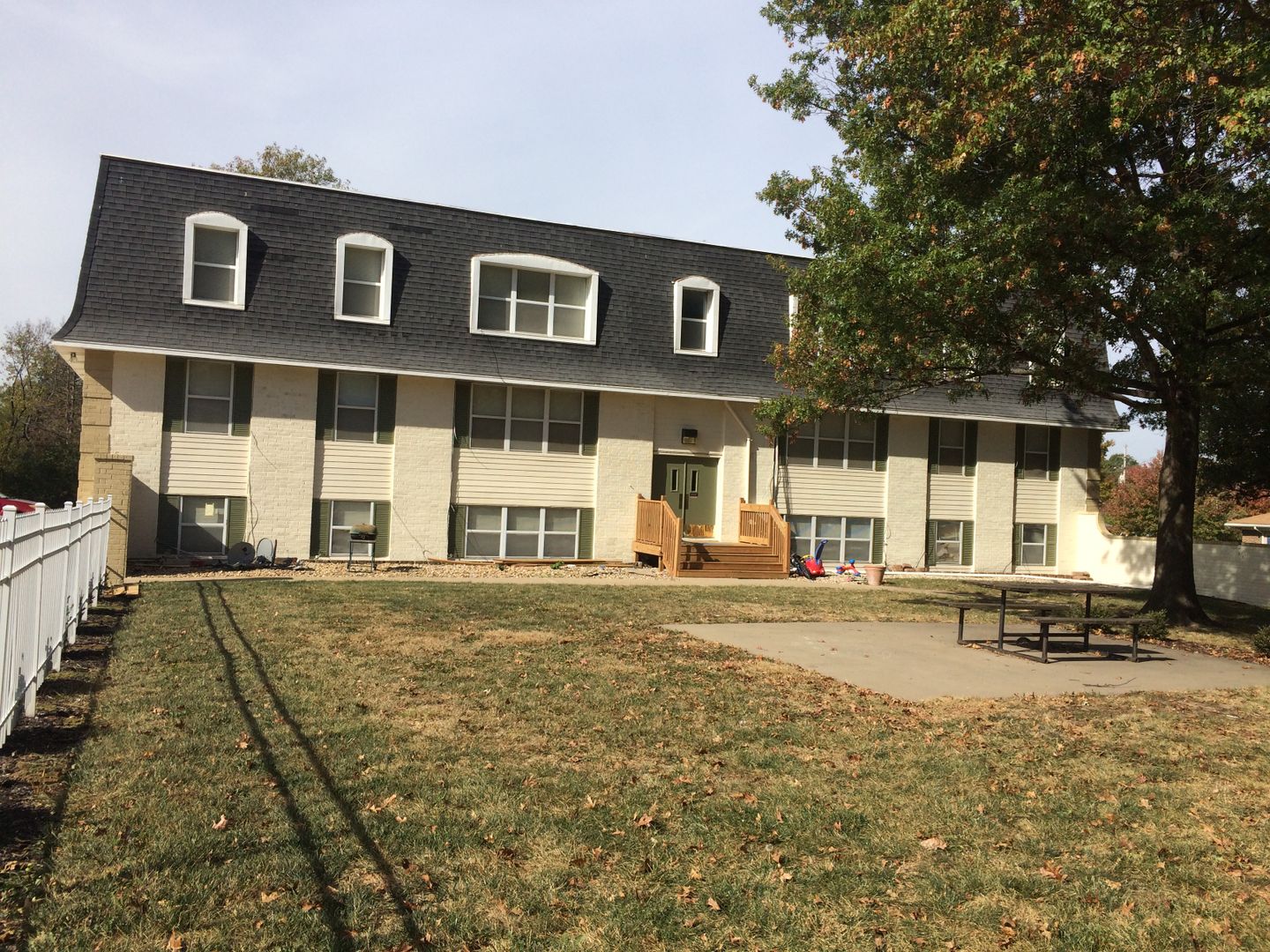 Lawrence Apartment: 2105-2113 Harvard Road