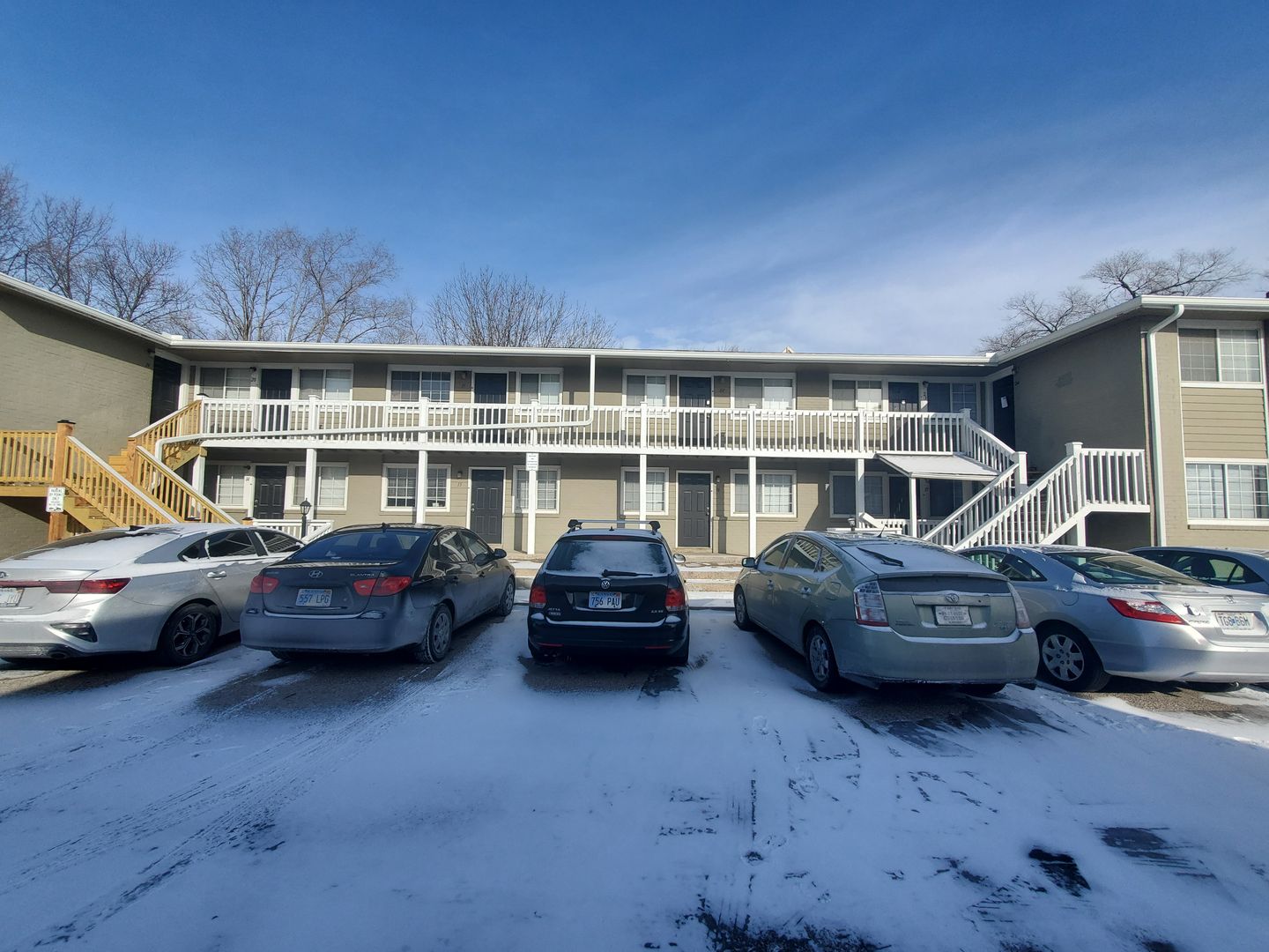 Lawrence Apartment: 1733-1740 Ohio St.