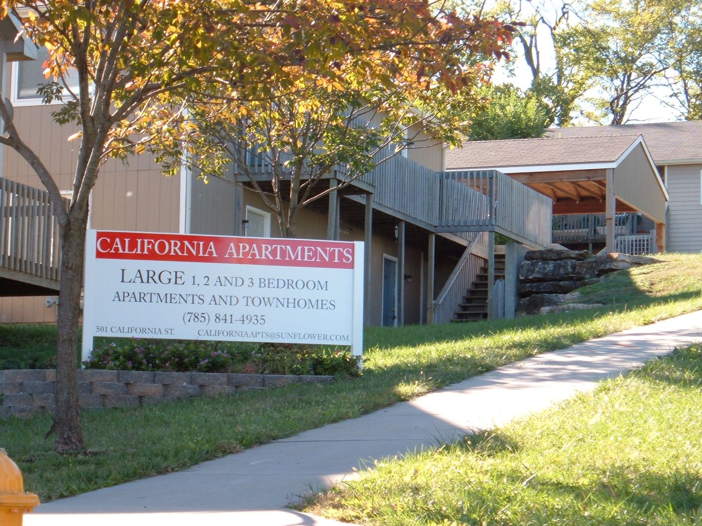 Lawrence Apartment: 501/527 California Street