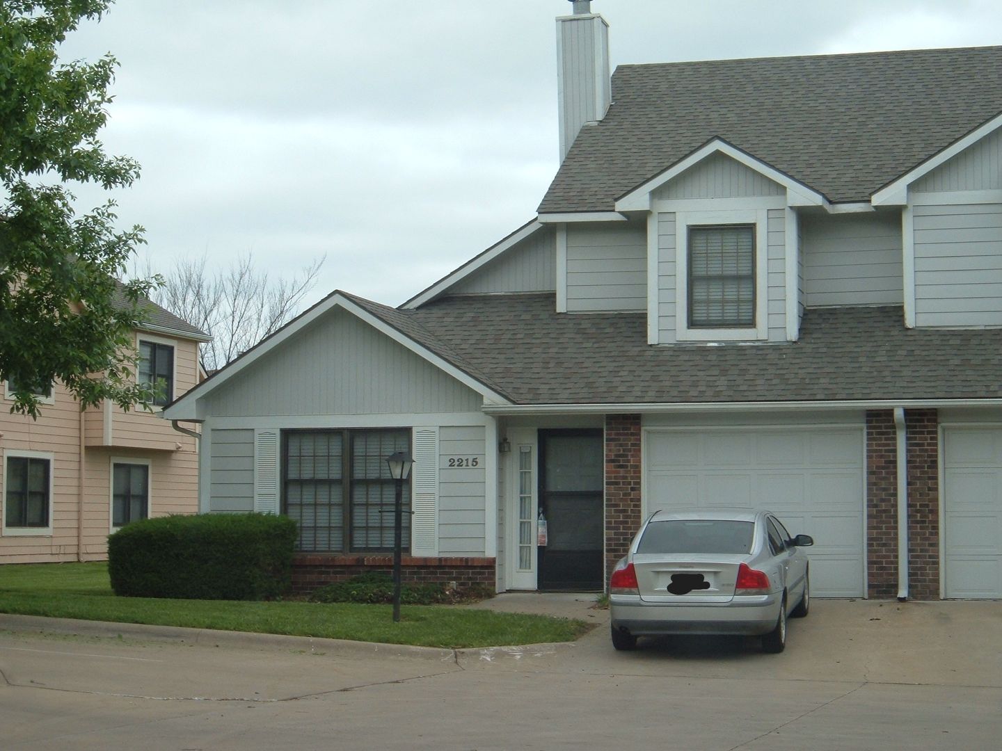 Lawrence Townhome: 2215 Breckenridge Dr