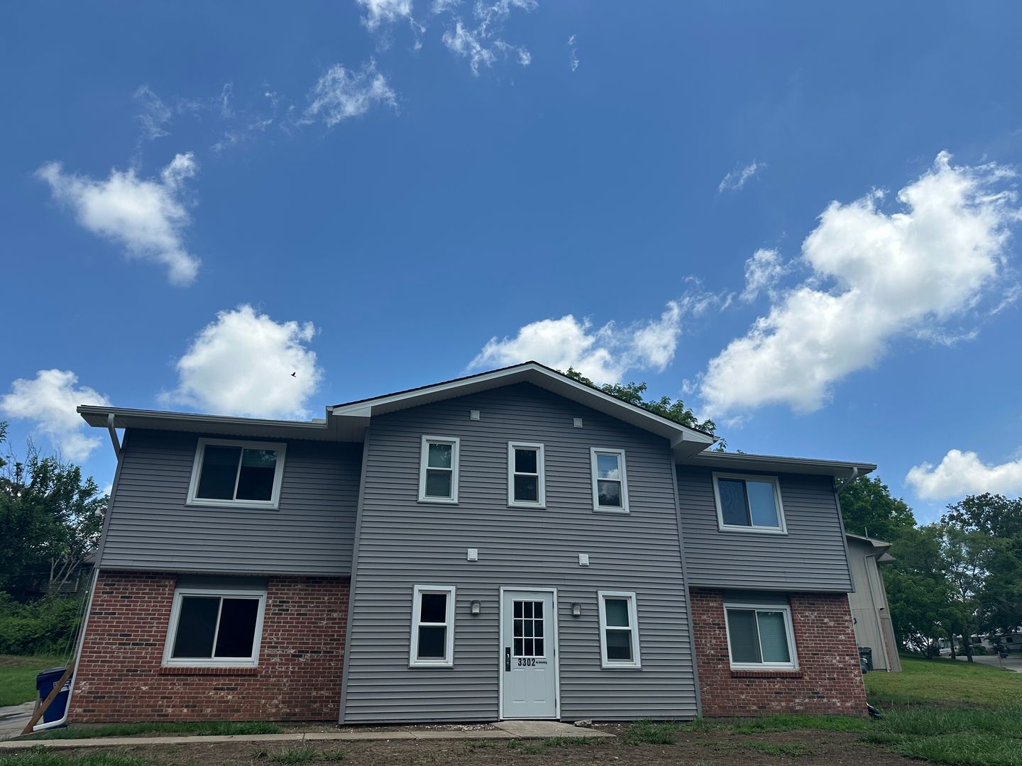 Lawrence Apartment: 3302 W. 8th St.