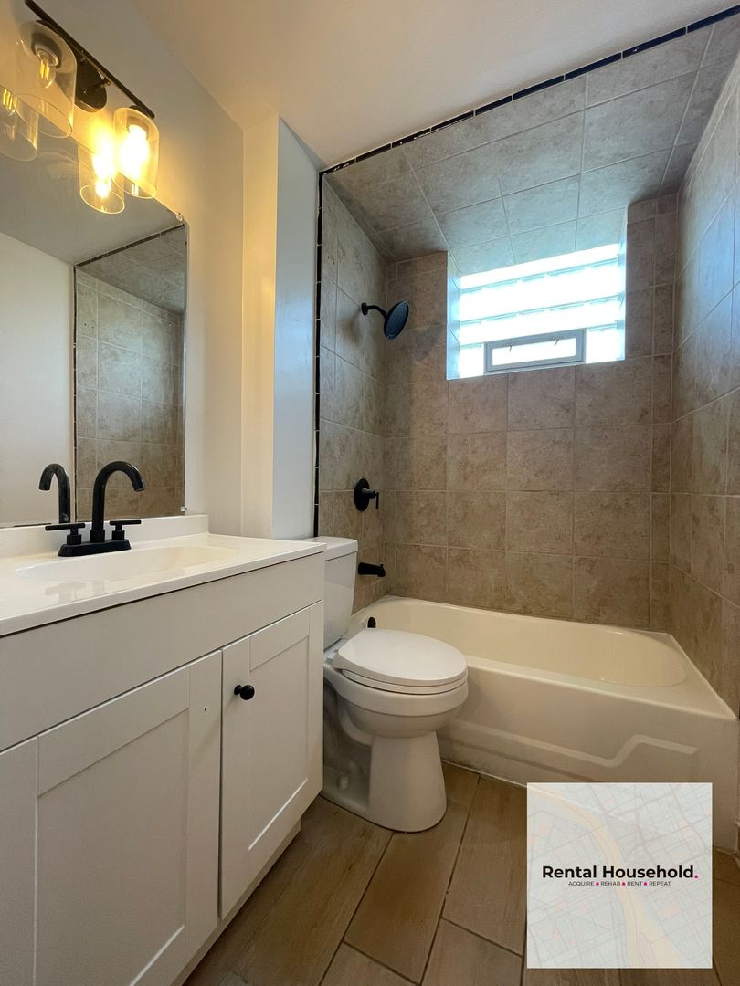 Detroit Apartment: 14800 Vernor Hwy