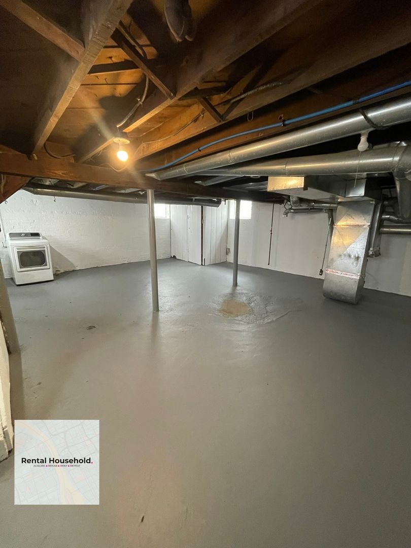 Detroit House: 15740 Stout