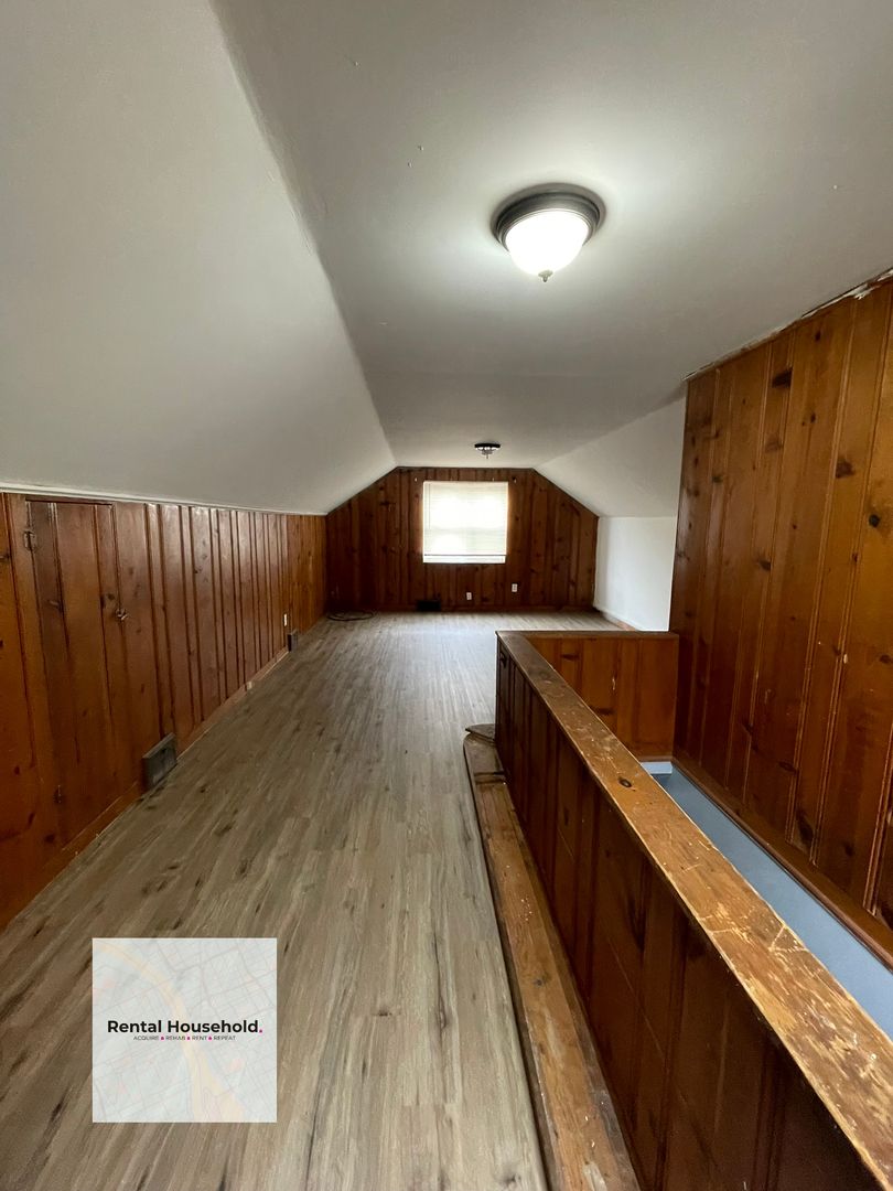 Detroit House: 18010 Lesure St