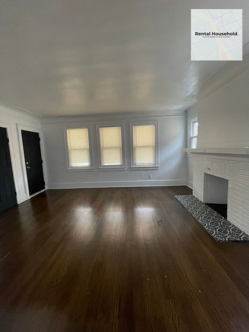 Detroit Apartment: 2696 Pasadena St - IA