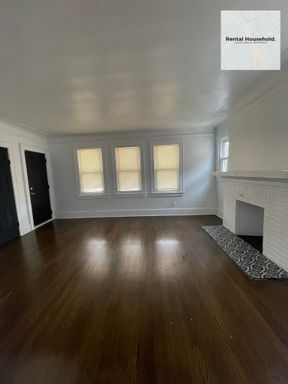 Security Deposit Special: $500-Gorgeous 2 Bedroom 1 Bath Lower Unit Move In Ready~ Recent Rent Drop!! ONLY $995 a month – photo 1