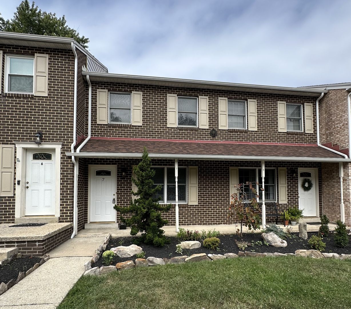Harrisburg Apartment: 1285 Colonial Road